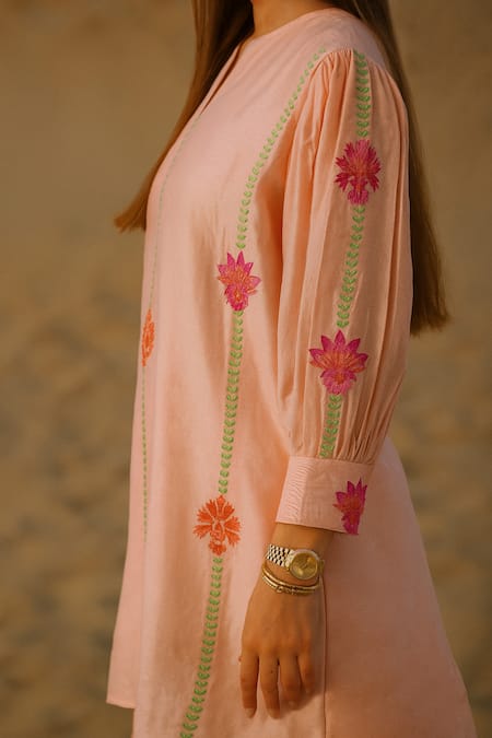 Buy_Samatvam By Anjali Bhaskar_Pink Chanderi Embroidery Notched Neck Antra Tunic With Pant _Online_at_Aza_Fashions