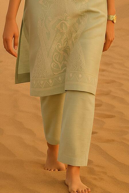 Samatvam By Anjali Bhaskar_Green Chanderi Embroidery Round Neck Mahreen Kurta With Pant _Online_at_Aza_Fashions