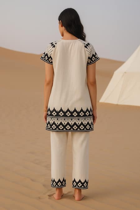 Samatvam By Anjali Bhaskar Safar Embroidered Kurta With Pant 