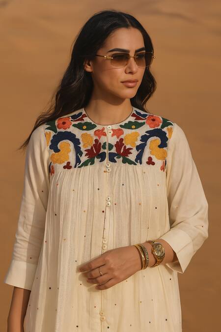 Buy Samatvam By Anjali Bhaskar Ivory Mukaish Embroidery Round Neck Tarana Tunic With Pant Online at Aza Fashions Buy_Samatvam By Anjali Bhaskar_Ivory Mukaish Embroidery Round Neck Tarana Tunic With Pant _Online_at_Aza_Fashions