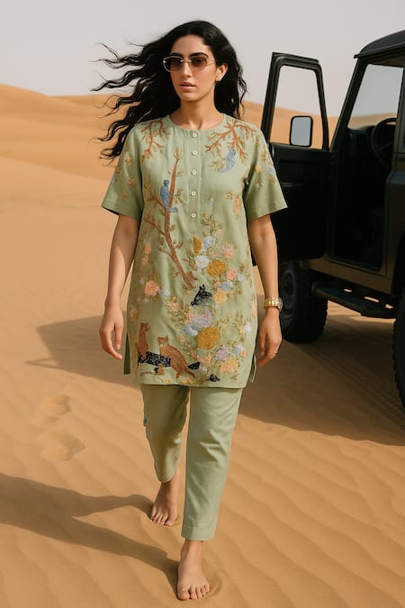 Samatvam By Anjali Bhaskar Green Chanderi Embroidery Round Neck Vantara Tunic With Pant 
