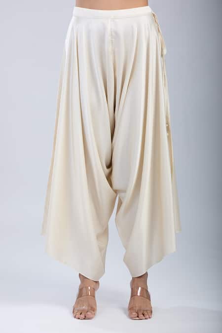 Buy_Prisho_Green Embroidery Round Neck 3d Flower Kaftan And Pant Set _Online_at_Aza_Fashions