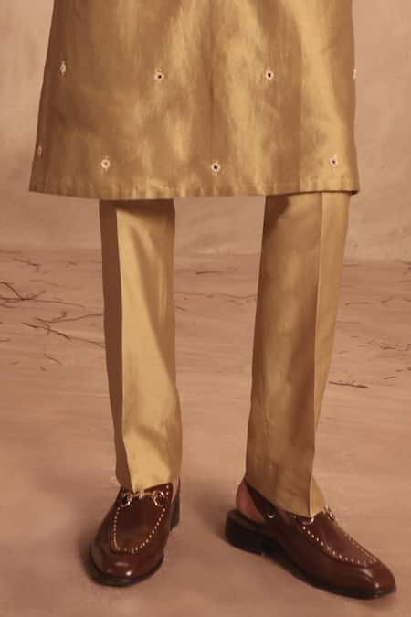 Shop_Label Niti Bothra_Green Chanderi Silk Zari, Mirrors Nazakat Light Work Kurta Set _Online_at_Aza_Fashions