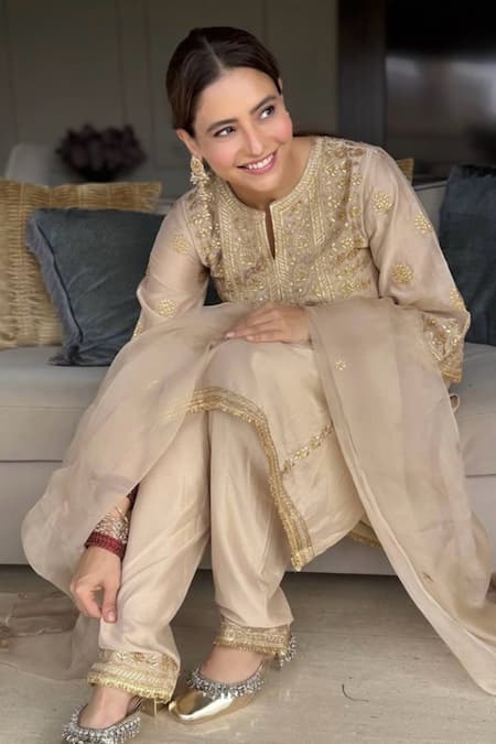 Saina Kapoor Beige Chanderi Embroidery, Zari Round Neck Choga Set