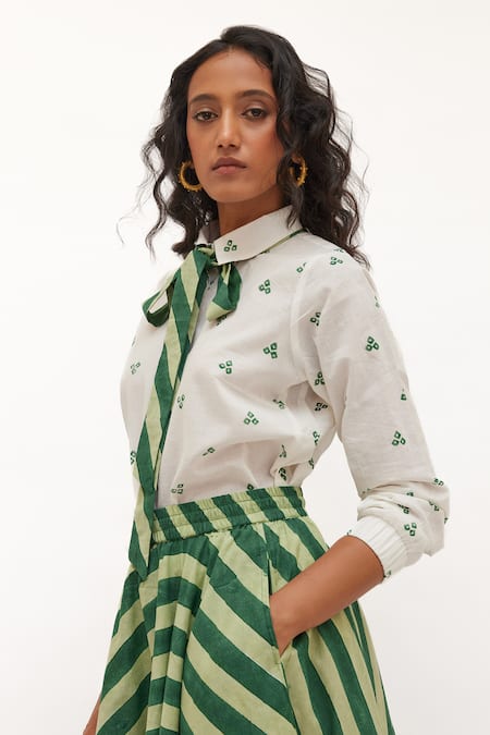 Buy_Aapro_White Cotton Collared Gaia Block Printed Skirt Set _Online_at_Aza_Fashions