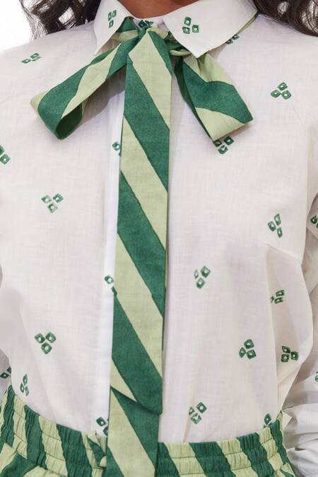 Aapro_White Cotton Collared Gaia Block Printed Skirt Set _at_Aza_Fashions