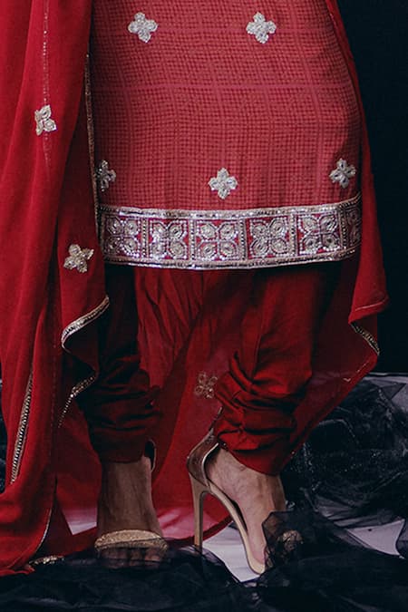 Krisha Sunny Ramani Red Crepe, Georgette Sequins, Cut Work, Mirrors Round Neck Designer Kurta Set Online at Aza Fashions Krisha Sunny Ramani_Red Crepe, Georgette Sequins, Cut Work, Mirrors Round Neck Designer Kurta Set _Online_at_Aza_Fashions