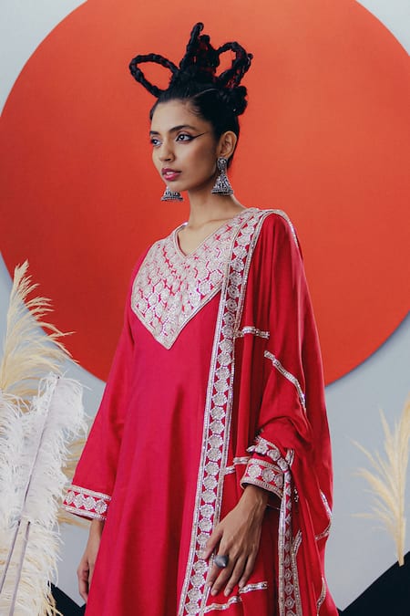 Krisha Sunny Ramani_Pink Georgette, Silk Sequins, Gota Patti, Mirrors V-neck Kurta Set _Online_at_Aza_Fashions