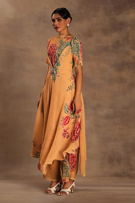 Preeti Mehta_Yellow Georgette, Viscose Embroidery Round Neck Golden Hour Kurta And Pant Set _Online_at_Aza_Fashions