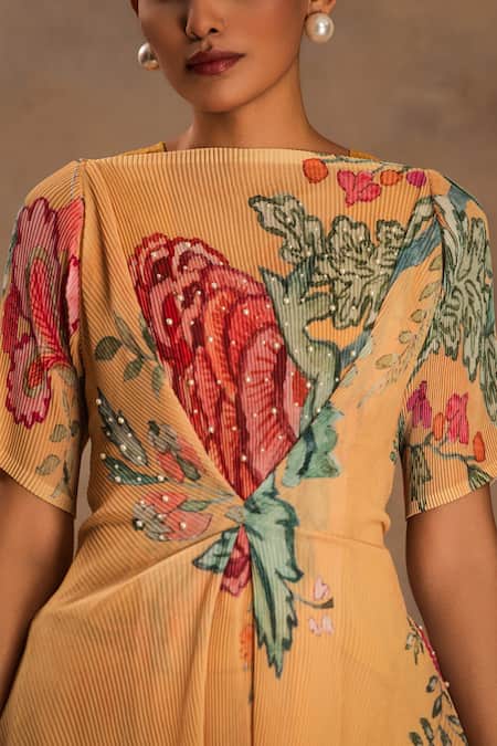 Buy_Preeti Mehta_Yellow Georgette, Viscose Embroidery Round Neck Golden Hour Kurta And Pant Set _Online_at_Aza_Fashions