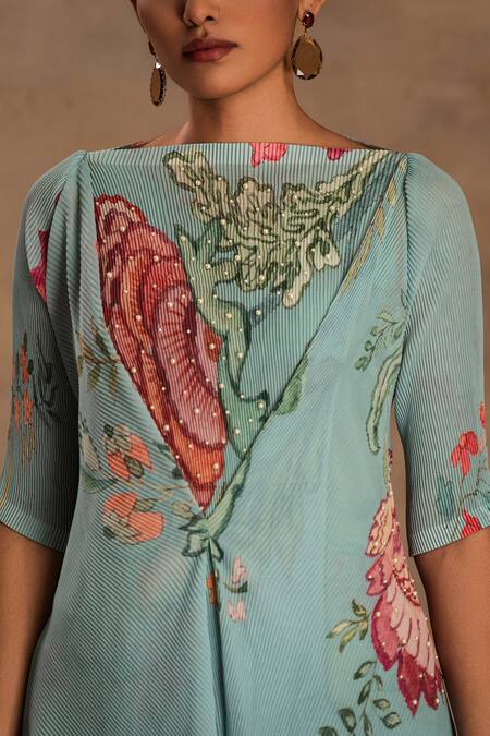 Preeti Mehta Emerald Green Georgette Embroidery Round Neck The Vintage Pine Kurta And Pant Set at Aza Fashions Preeti Mehta_Emerald Green Georgette Embroidery Round Neck The Vintage Pine Kurta And Pant Set _at_Aza_Fashions