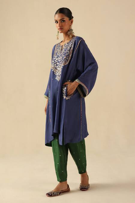 Begum_Blue Silk Mirrors, Embroidery Notched Neck Parizad Kurta Pant Set _Online_at_Aza_Fashions