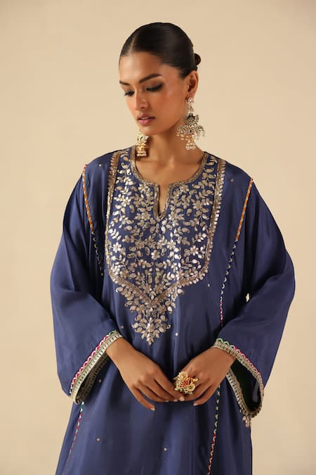 Begum_Blue Silk Mirrors, Embroidery Notched Neck Parizad Kurta Pant Set _at_Aza_Fashions