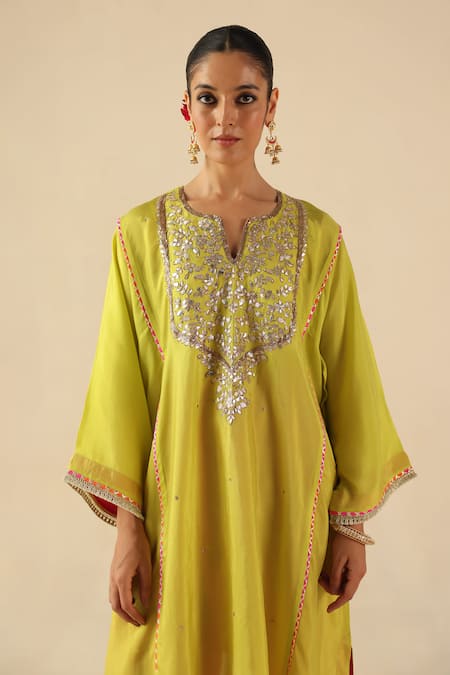 Buy_Begum_Green Silk Sequins, Embroidery Notched Neck Parizad Kurta Pant Set 