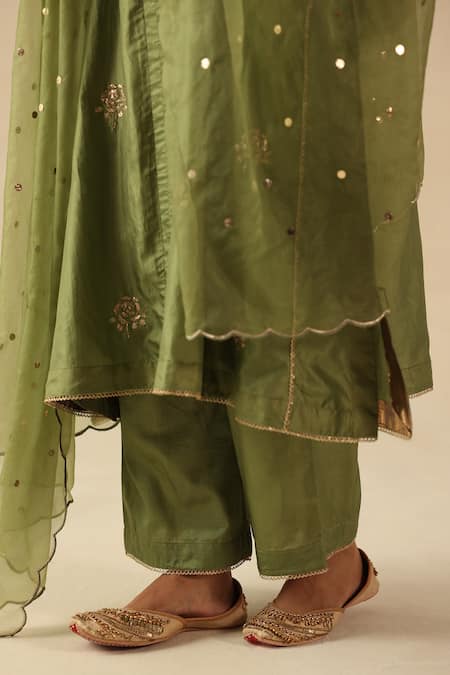 Begum_Green Silk, Hemp, Organza Embroidery, Sequins V-neck Kohinoor Kurta Pant Set _at_Aza_Fashions