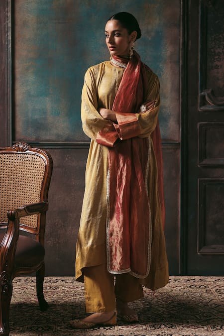 Begum Gold Silk Round Neck Gauhar Kurta Pant Set 