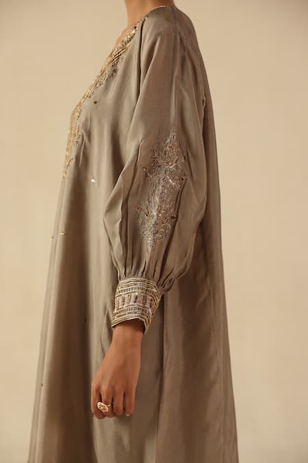 Begum_Gold Silk Sequins V-neck Saaz Phiran Kurta With Pant _at_Aza_Fashions