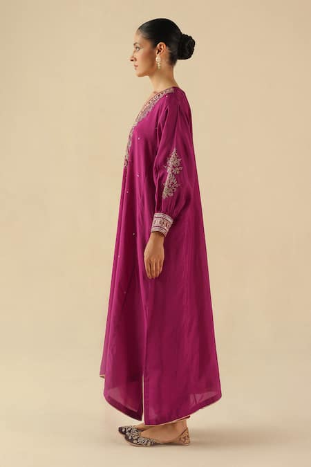 Buy Begum Magenta Silk Sequins, Embroidery V-neck Saaz Phiran Kurta With Pant Buy_Begum_Magenta Silk Sequins, Embroidery V-neck Saaz Phiran Kurta With Pant