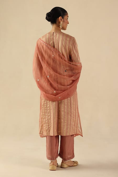 Begum Naksh Kurta Pant Set 