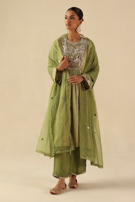 Shop_Begum_Green Silk, Organza Round Neck Naksh Kurta Pant Set _Online_at_Aza_Fashions