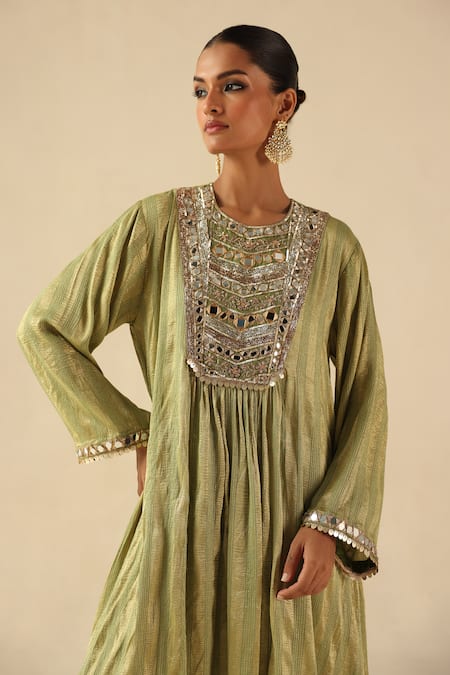 Begum_Green Silk, Organza Round Neck Naksh Kurta Pant Set _at_Aza_Fashions