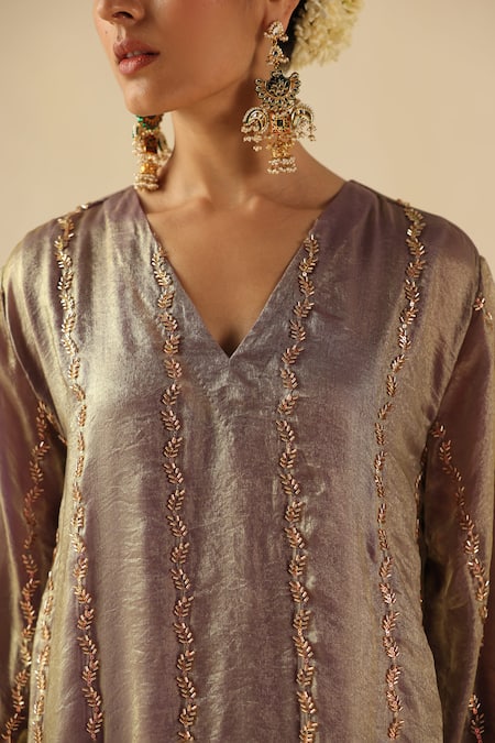 Buy_Begum_Purple Tissue, Silk, Organza Embroidery V-neck Jhoomar Kurta Pant Set 