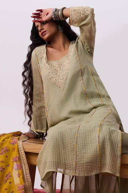Shop_Pants And Pajamas_Green Chanderi Embroidery Round Neck Kurta _Online_at_Aza_Fashions
