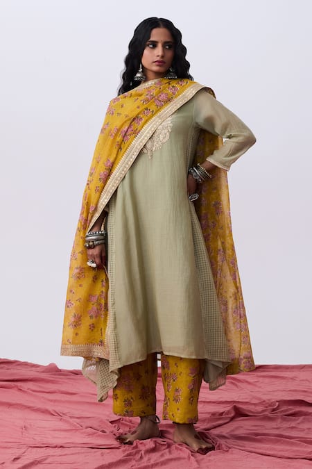 Pants And Pajamas Green Chanderi Embroidery Round Neck Kurta Set Online at Aza Fashions Pants And Pajamas_Green Chanderi Embroidery Round Neck Kurta Set _Online_at_Aza_Fashions