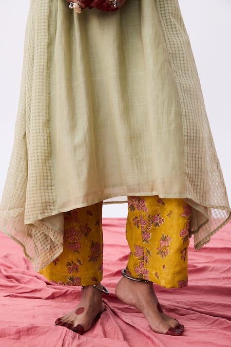 Shop Pants And Pajamas Green Chanderi Embroidery Round Neck Kurta Set Online at Aza Fashions Shop_Pants And Pajamas_Green Chanderi Embroidery Round Neck Kurta Set _Online_at_Aza_Fashions