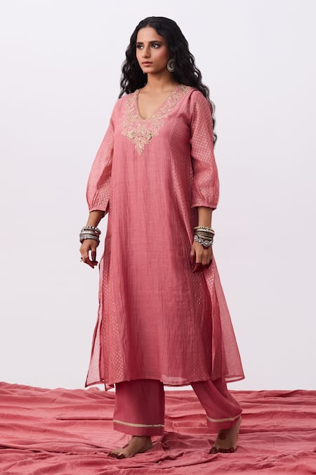 Pants And Pajamas Pink Cotton, Silk Embroidery V-neck Kurta And Pant Set