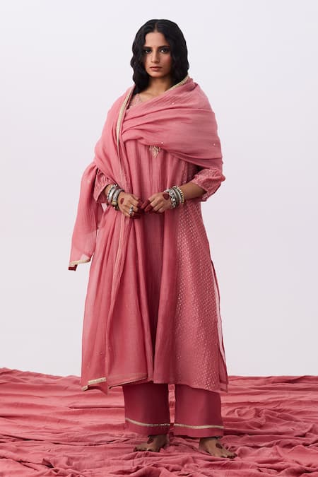 Buy Pants And Pajamas Pink Chanderi Embroidery V-neck Kurta Online at Aza Fashions Buy_Pants And Pajamas_Pink Chanderi Embroidery V-neck Kurta _Online_at_Aza_Fashions