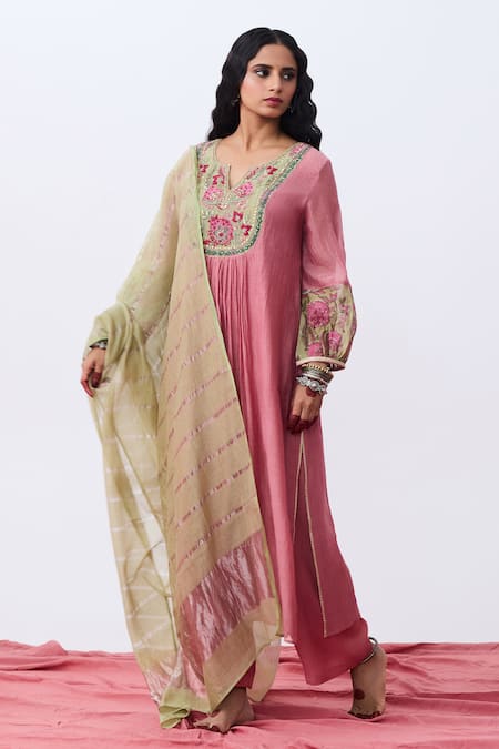 Pants And Pajamas Pink Cotton, Silk Embroidery Split V-neck Kurta And Pant Set 