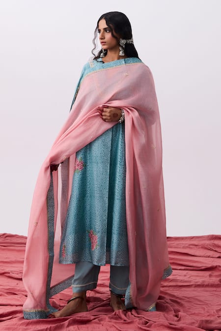 Pants And Pajamas Blue Cotton, Acrylic, Silk, Chanderi Embroidery Split V-neck Kurta Pant Set 