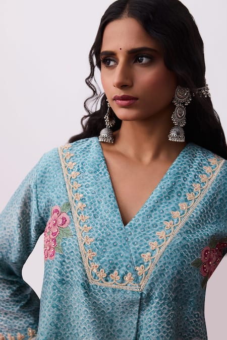 Pants And Pajamas Blue Cotton, Silk Embroidery V-neck Kurta Pant Set at Aza Fashions Pants And Pajamas_Blue Cotton, Silk Embroidery V-neck Kurta Pant Set _at_Aza_Fashions