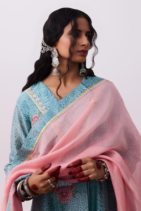 Shop Pants And Pajamas Blue Chanderi Embroidery V-neck Kurta Online at Aza Fashions Shop_Pants And Pajamas_Blue Chanderi Embroidery V-neck Kurta _Online_at_Aza_Fashions