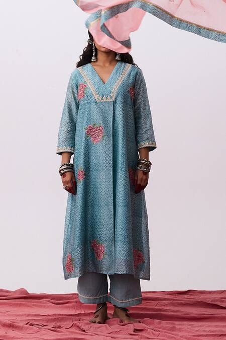 Pants And Pajamas Blue Chanderi Embroidery V-neck Kurta at Aza Fashions Pants And Pajamas_Blue Chanderi Embroidery V-neck Kurta _at_Aza_Fashions