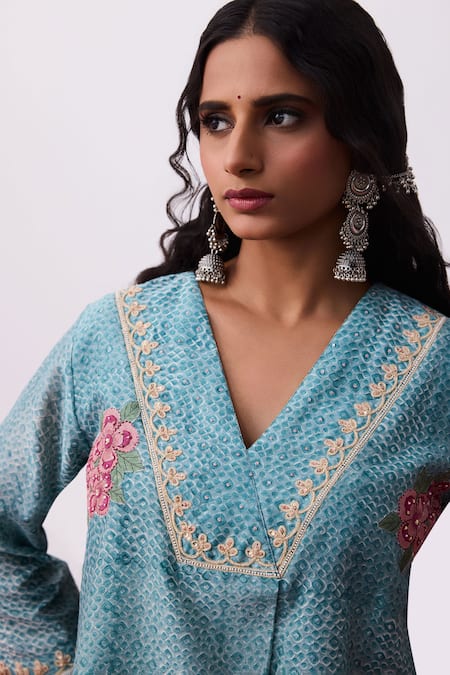 Buy Pants And Pajamas Blue Chanderi Embroidery V-neck Kurta Buy_Pants And Pajamas_Blue Chanderi Embroidery V-neck Kurta