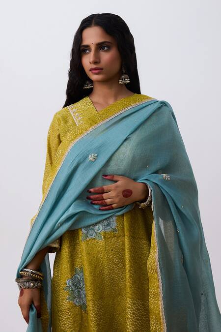 Pants And Pajamas_Green Cotton, Satin, Chanderi Embroidery V-neck Kurta Pant Set _Online_at_Aza_Fashions