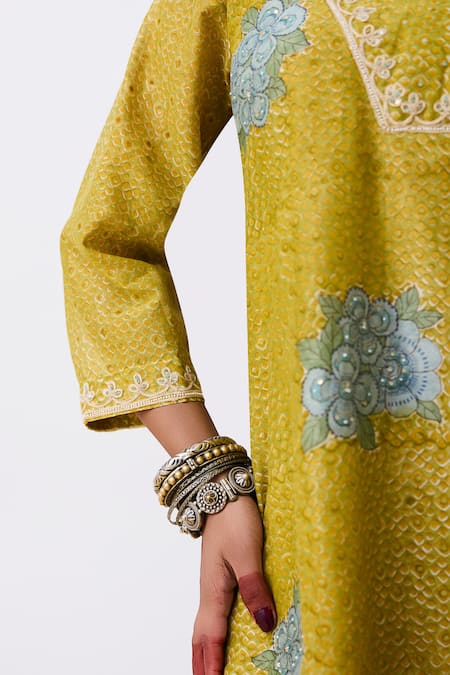 Buy Pants And Pajamas Green Cotton, Silk Embroidery V-neck Kurta Pant Set Online at Aza Fashions Buy_Pants And Pajamas_Green Cotton, Silk Embroidery V-neck Kurta Pant Set _Online_at_Aza_Fashions