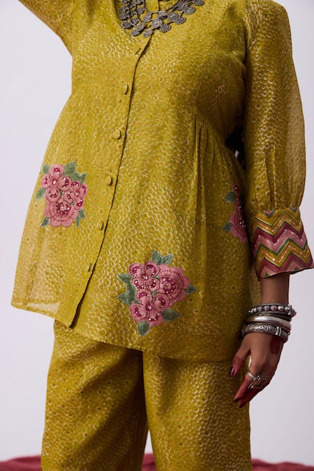 Pants And Pajamas Green Chanderi Embroidery Round Neck Floral Top And Pant Set at Aza Fashions Pants And Pajamas_Green Chanderi Embroidery Round Neck Floral Top And Pant Set _at_Aza_Fashions