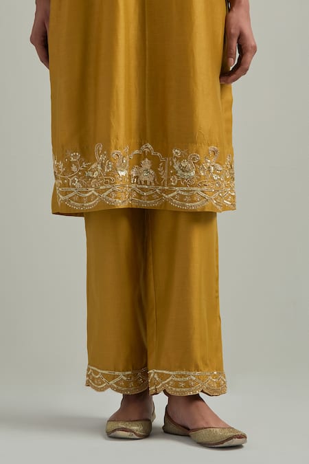 Shop_Ikshita Choudhary_Yellow Chanderi, Organza Embroidery Square Neck Mustard Hand Kurta Set _Online_at_Aza_Fashions