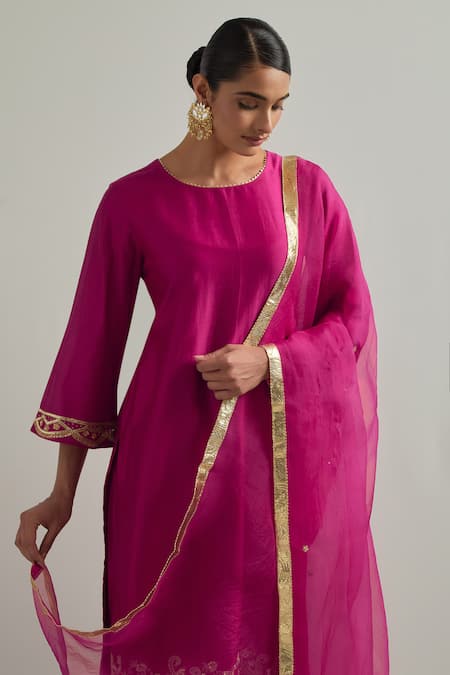 Buy_Ikshita Choudhary_Magenta Chanderi, Organza Embroidery Round Neck Hand Kurta Set _Online_at_Aza_Fashions