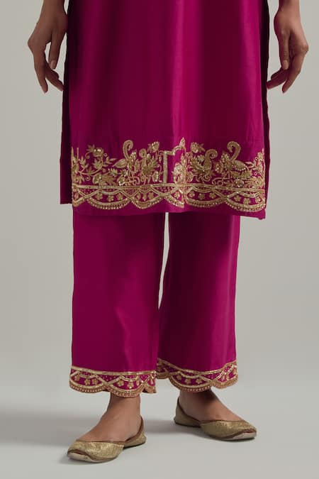 Shop_Ikshita Choudhary_Magenta Chanderi, Organza Embroidery Round Neck Hand Kurta Set _Online_at_Aza_Fashions