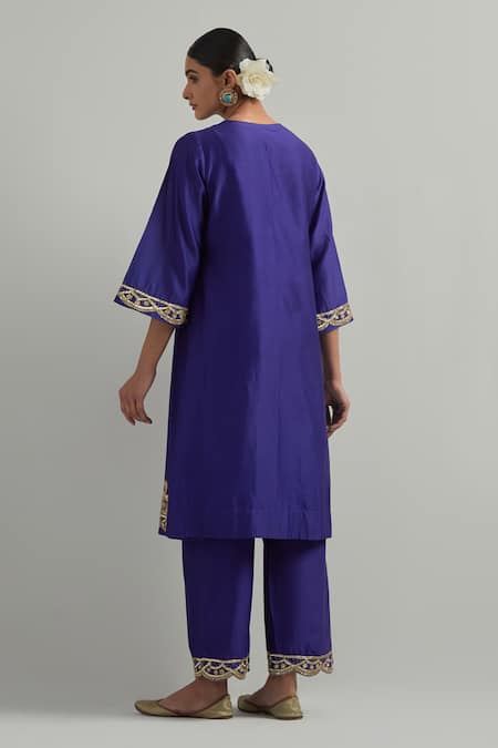 Ikshita Choudhary Purple Hand Embroidered Chanderi Kurta Set 
