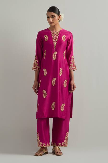 Buy_Ikshita Choudhary_Magenta Chanderi, Organza Embroidery Round Neck Hand Kurta Set _Online_at_Aza_Fashions