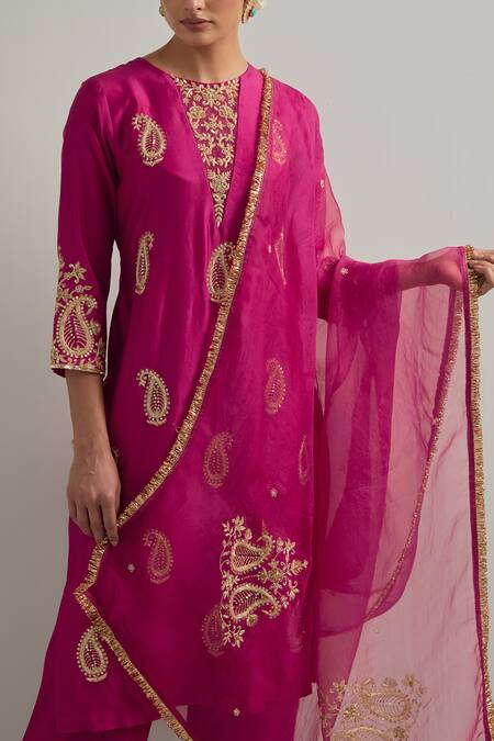 Buy_Ikshita Choudhary_Magenta Chanderi, Organza Embroidery Round Neck Hand Kurta Set 