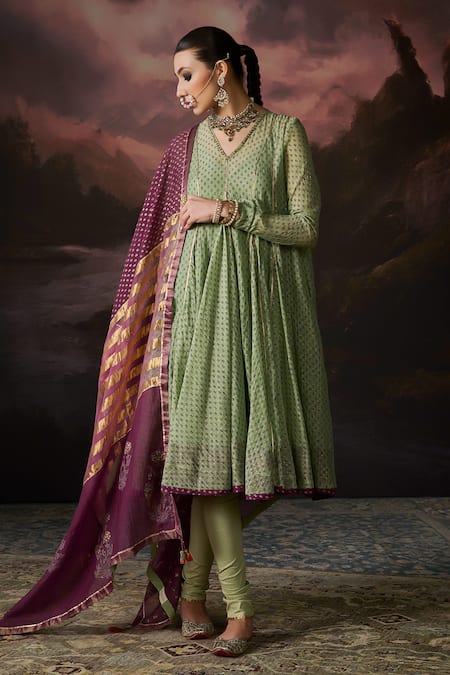 Swatti Kapoor_Purple Zari Reem Woven Dupatta _Online_at_Aza_Fashions