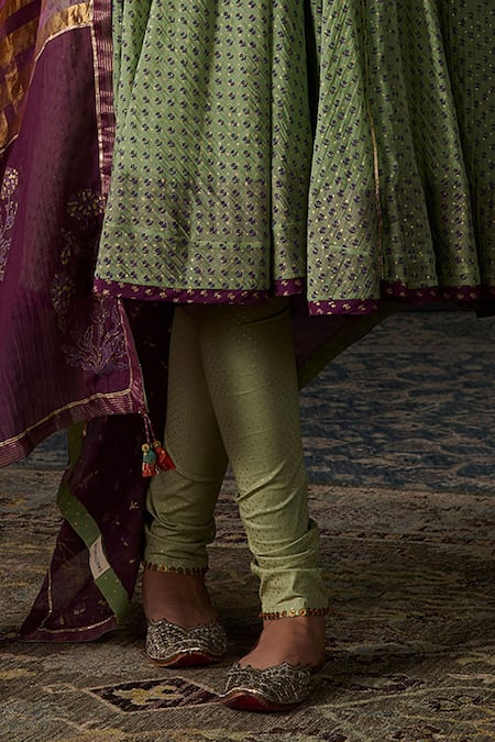 Buy_Swatti Kapoor_Green Cotton, Lycra Zari V-neck Nina Floral Print Kurta Set _Online_at_Aza_Fashions