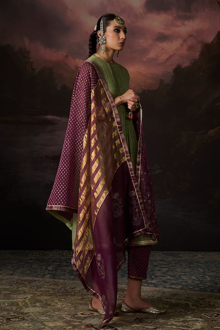 Shop_Swatti Kapoor_Green Cotton, Lycra Zari V-neck Nina Floral Print Kurta Set _Online_at_Aza_Fashions