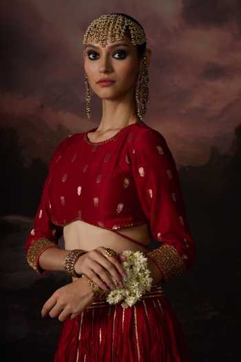 Swatti Kapoor_Red Round Neck Huda Floral Woven Blouse _Online_at_Aza_Fashions